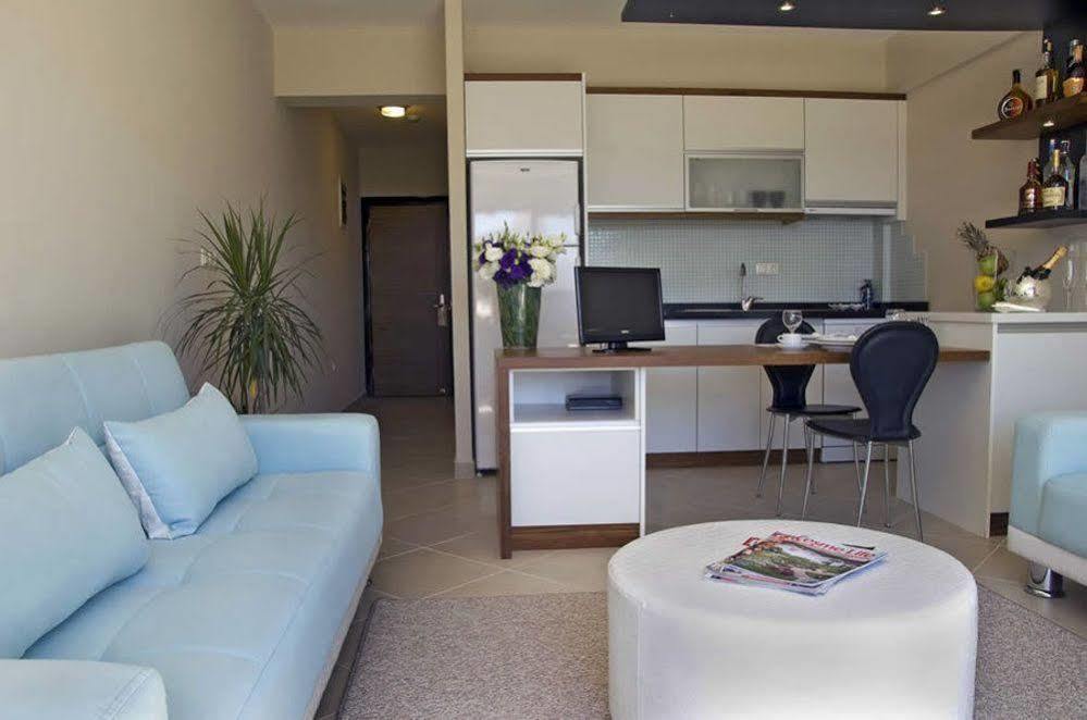Çeşme Kondo Suites מראה חיצוני תמונה